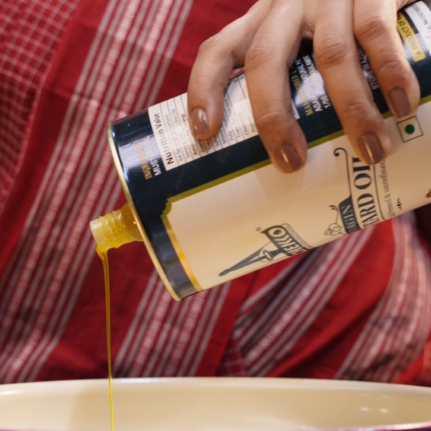 Chekko Cold Pressed Mustard Oil 1L – Kachi Ghani Sarson Oil, 3/4 Angle